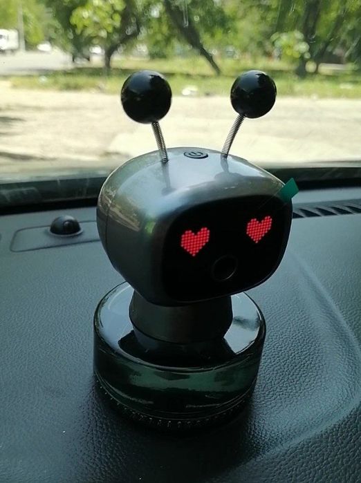 Робот освежитель для авто
