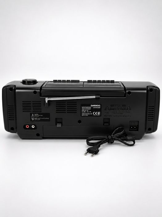 AIWA C100 VHS videomagnitofoni va Daewoo BBS magnitofoniВидеомагнитофо