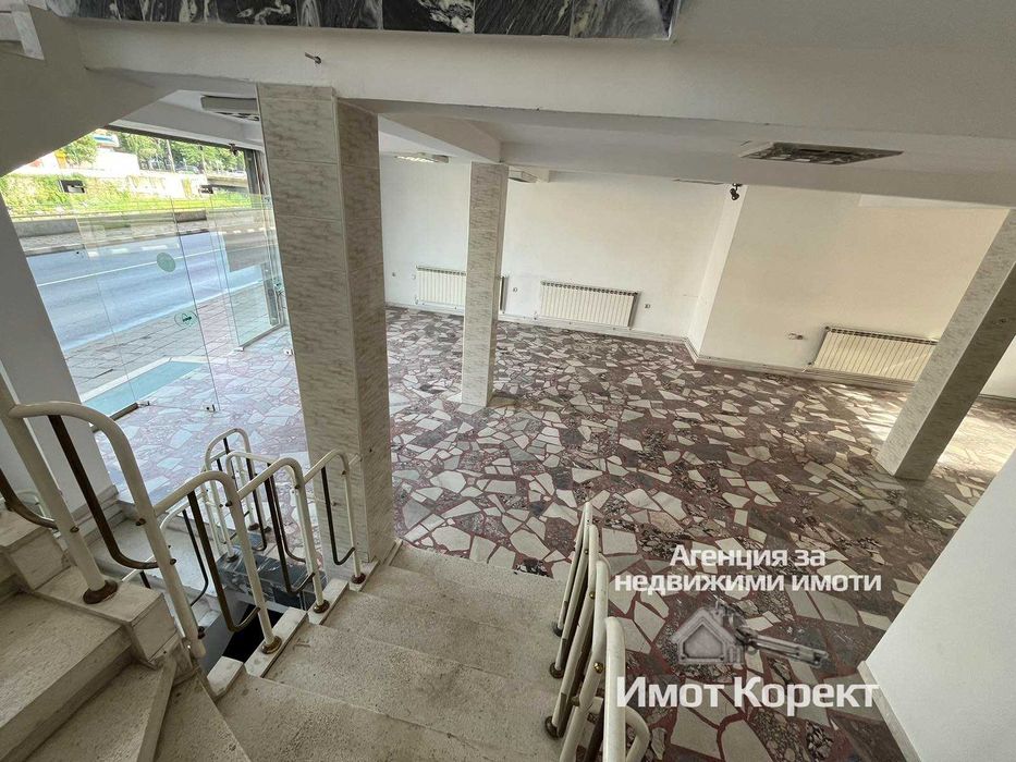 Дава се под наем Магазин в Асеновград - 260 кв.м за 969 € - Снимка #4