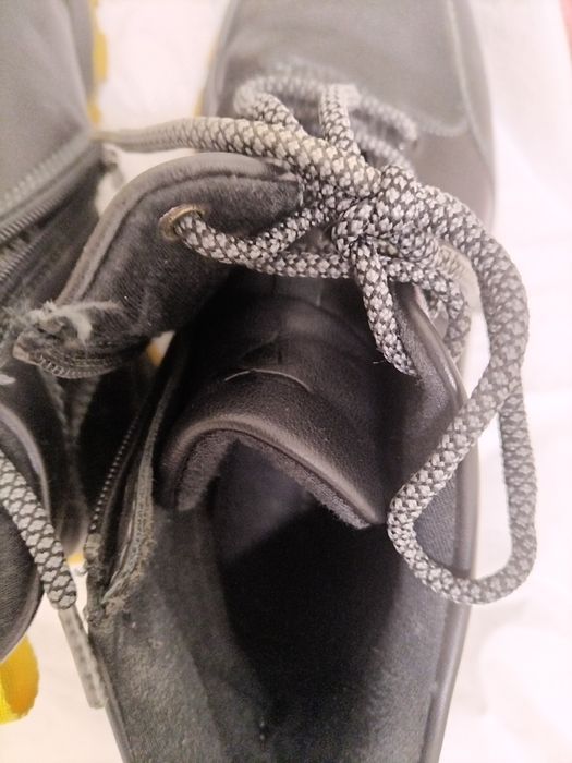 Продам ботиночки осение для девочки 33 размер.