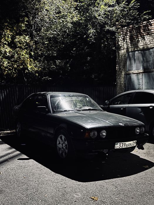 bmw e34 1.8i. в хорошем состояние