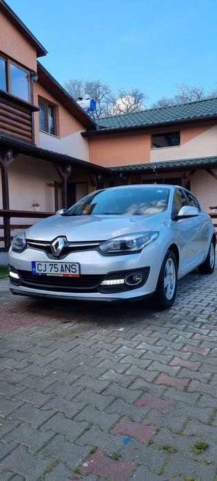 Toyota Auris Hybrid pentru Bolt si Uber