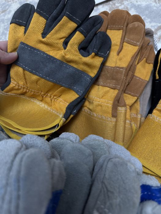 Рабочие перчатки