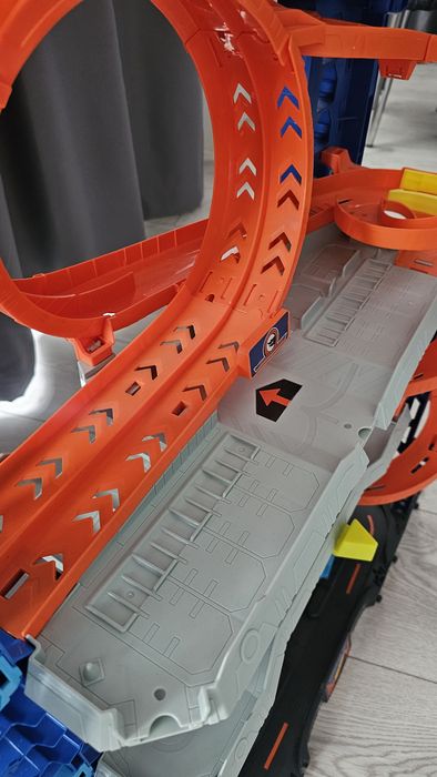 Hot Wheels Мега гараж с Дракон - City Ultimate Garage