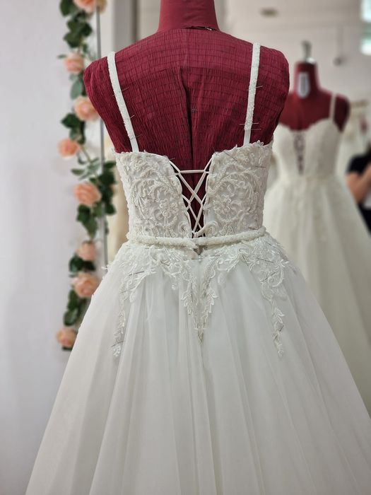 Vând rochie mireasă