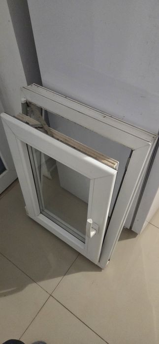Fereastra de baie termopan deschidere dubla 53x75 cm