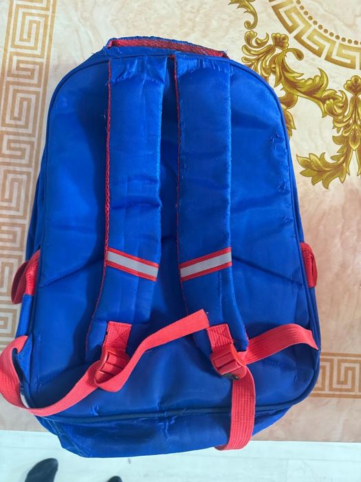 Продам рюкзак школьный