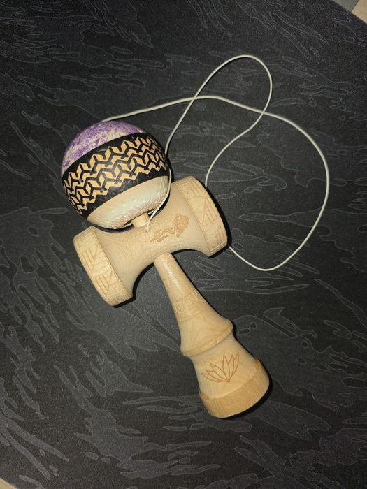 Vand kendama cu ken E.T. si tama israel
