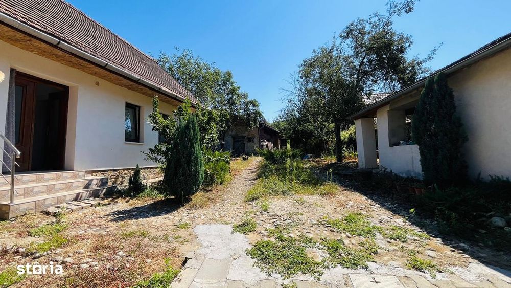 Casa De Vanzare In Rahau-Sebes, Str. Scolii