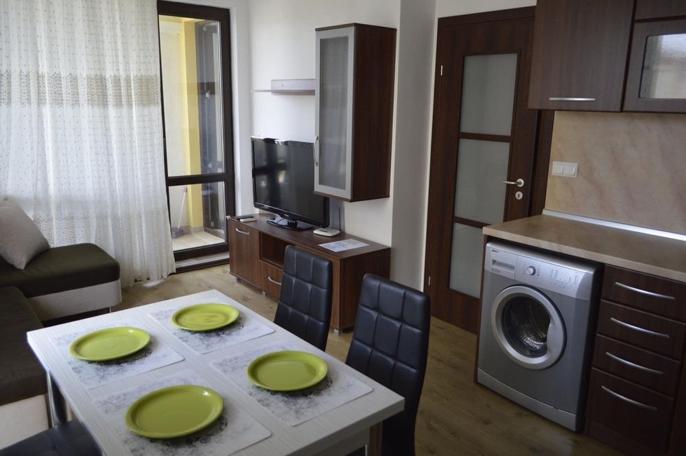 Дава се под наем Двустаен апартамент в Свети Влас - 60 кв.м за 99.45 € - Снимка #2
