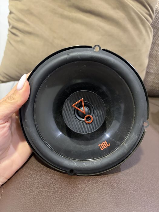 Тонколона за кола JBL