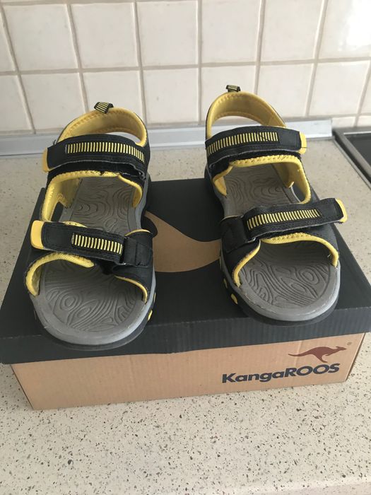 Kangaroos сандали за момче 38 номер.