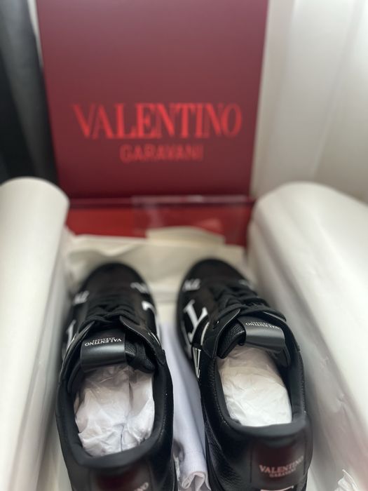 Мъжки обувки Valentino