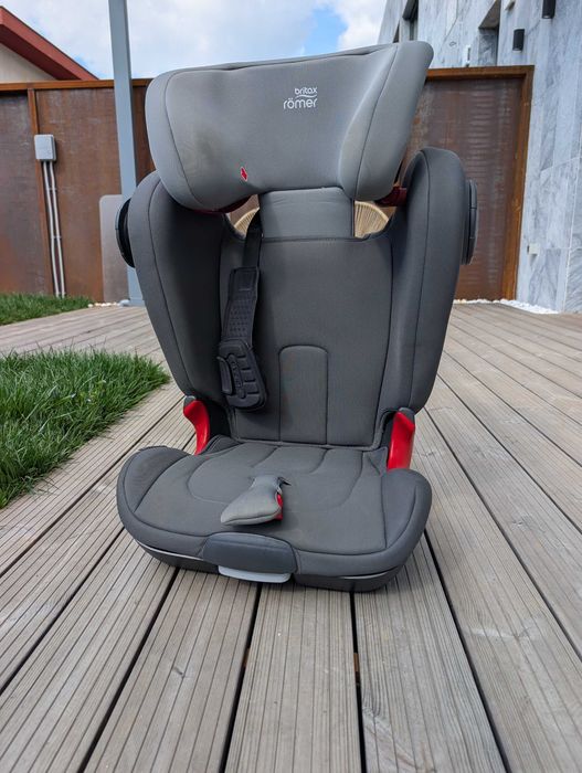 Scaun auto Britax Römer Kidfix III S – 15-36 kg, ISOFIX, Storm Grey, stare foarte buna