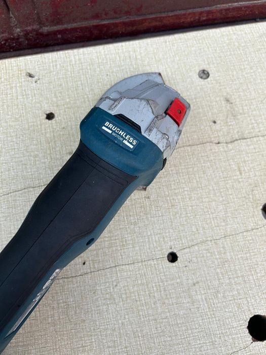 Polizor Bosch GWS 18V-10P