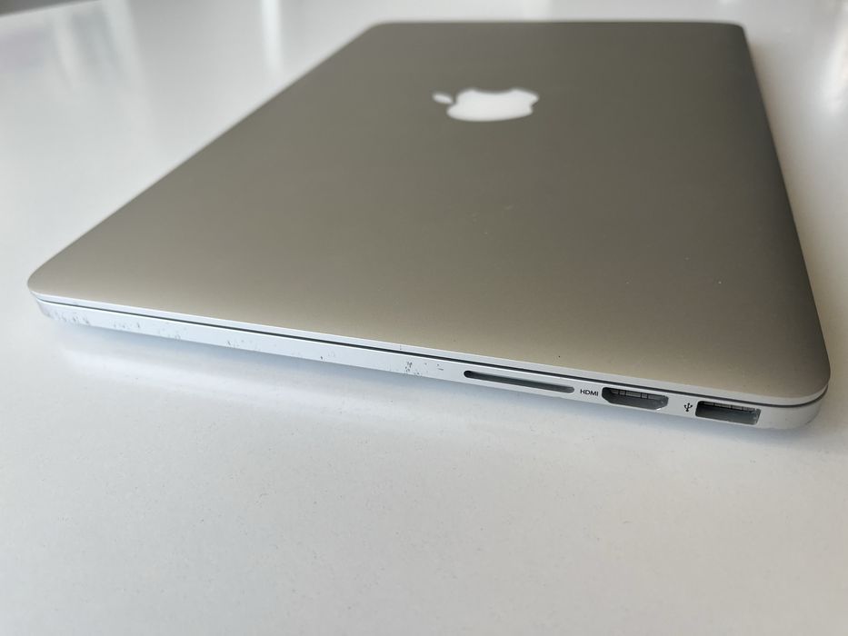MacBook Pro 13 ,2015, 8GB RAM,256 GB SSD,model A1502