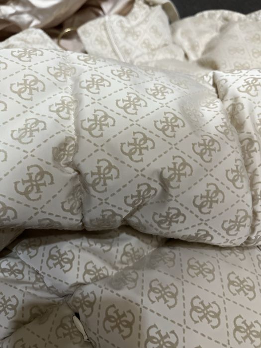 Продам новую куртку оригинал 100%