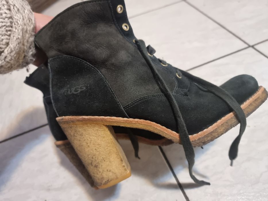 UGG дамски боти на ток номер 40