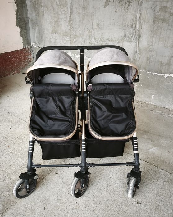 Продается коляска двойная (для двойни/близнящек)