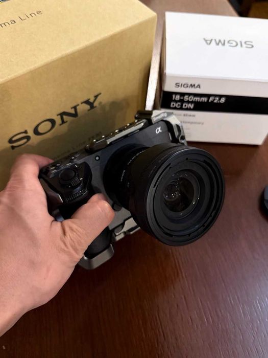 Продаю свою Sony FX30 с Sigma 18-50 2.8