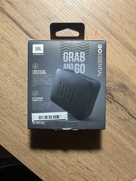 JBL GO ESSENTIAL Колонка новая