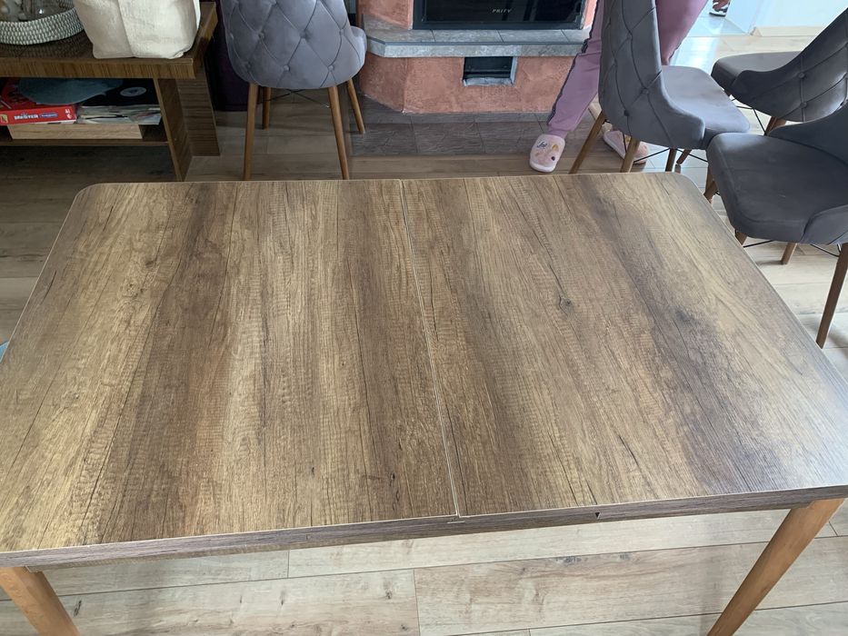 Трапезна маса разтегателна