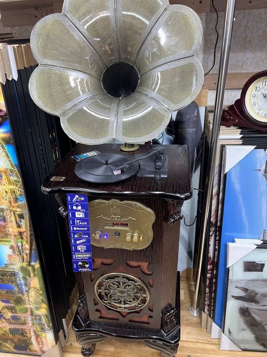 Грамафон патифон  виниловый патифон-граммофон антикварный  серьёзно от