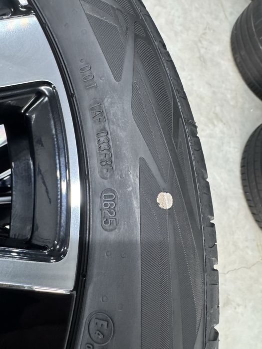 Jante Volvo XC90 R20 T8 Plug-in Hybrid Originale Continental vara2025