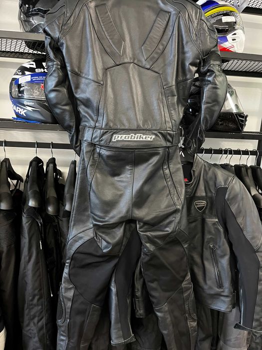 Kожен мото екип PROBIKER PRX- ,2 части 50-M/L,всички протектори,като нов