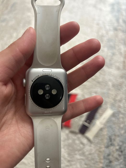 Срочно продаю Apple Watch 3серия 42mm