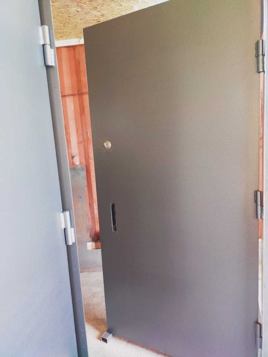 Продам новые двери не дорого