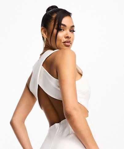 Asos чисто нова бяла рокля с гол кръстосан гръб
