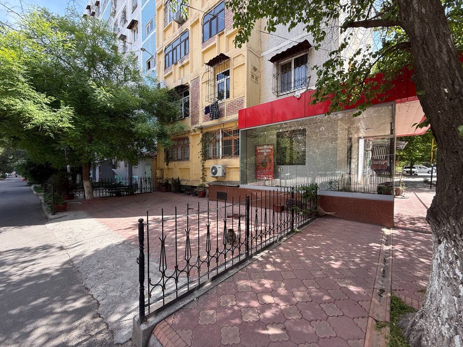 ПРОДАЁТСЯ помещения под выкупной цене срочно ор:Универсам