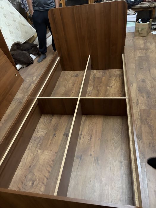 Продам кровати.  односпальная