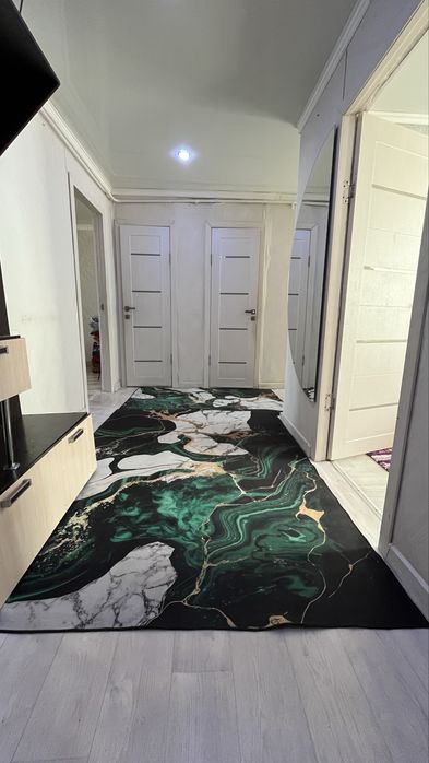 продам 2 ух ком кв