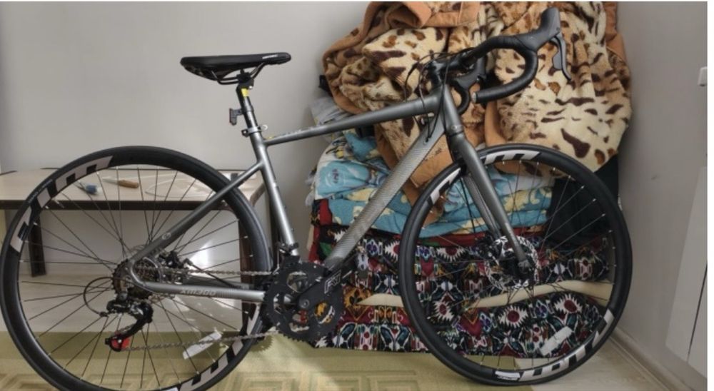 Шоссейный велосипед торг есть