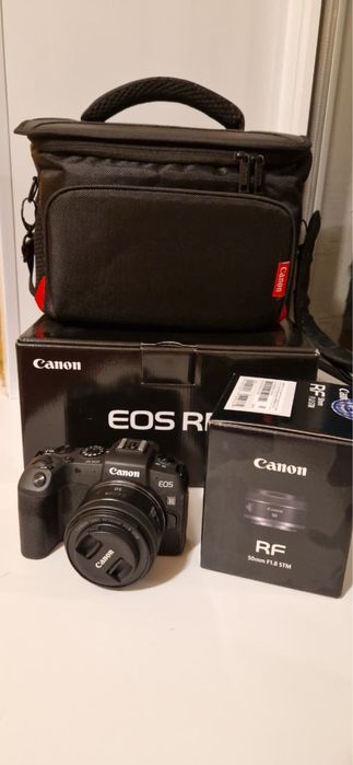 Canon EOS RP + RF 50mm f/1.8 STM + сумка (полный комплект).