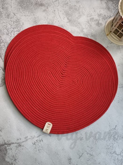 Сервировочные салфетки и корзины