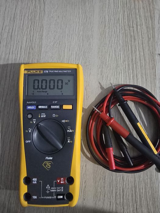 Aparat de masura Fluke 179