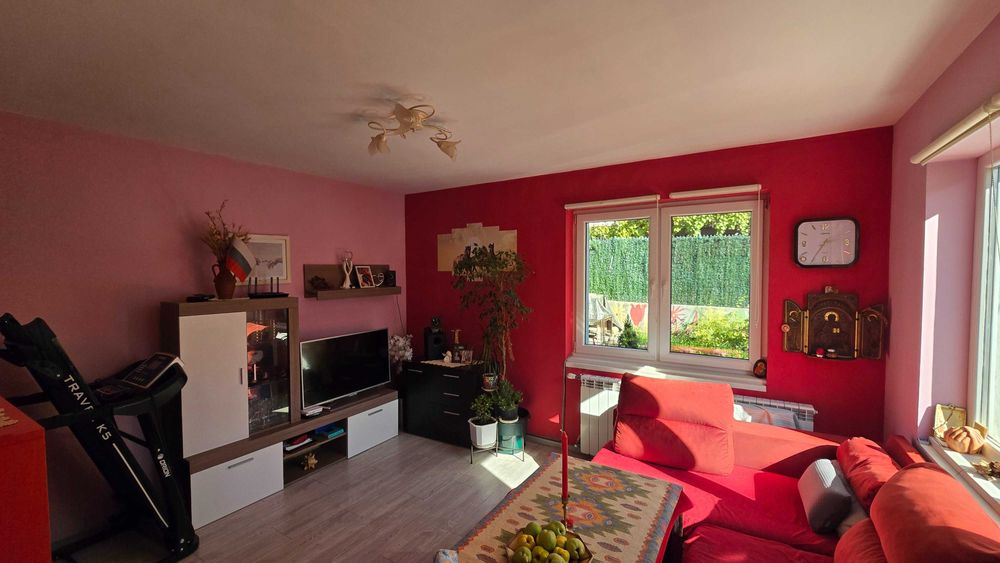 Продава се Тристаен апартамент в Перник, Център - 72 кв.м за 1389 €/кв.м - Снимка #1