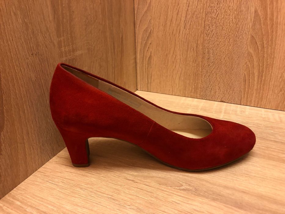 Обувки на ток - Bugatti