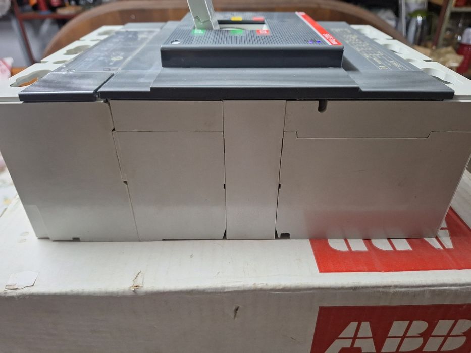 USOL    ABB 800A  Sace T max