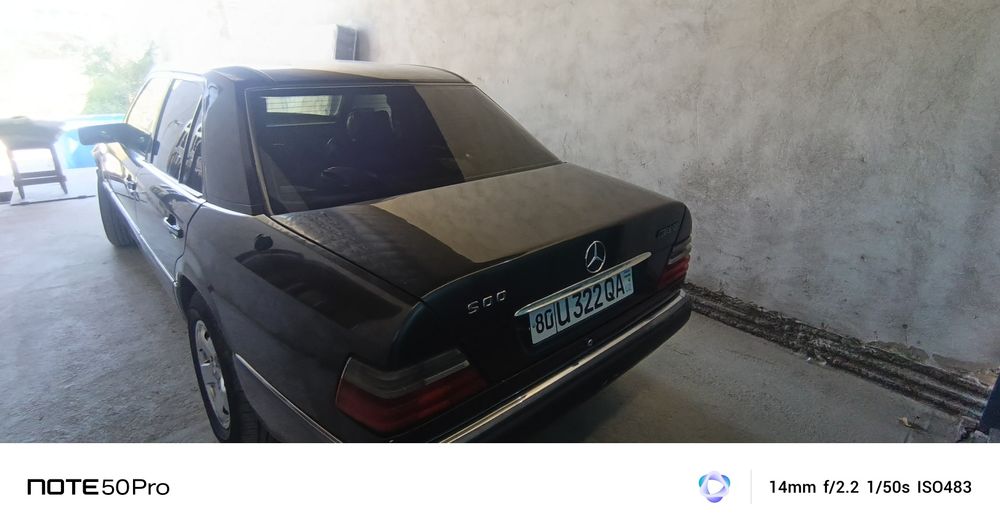 Мерседес Бенз W 124 E300