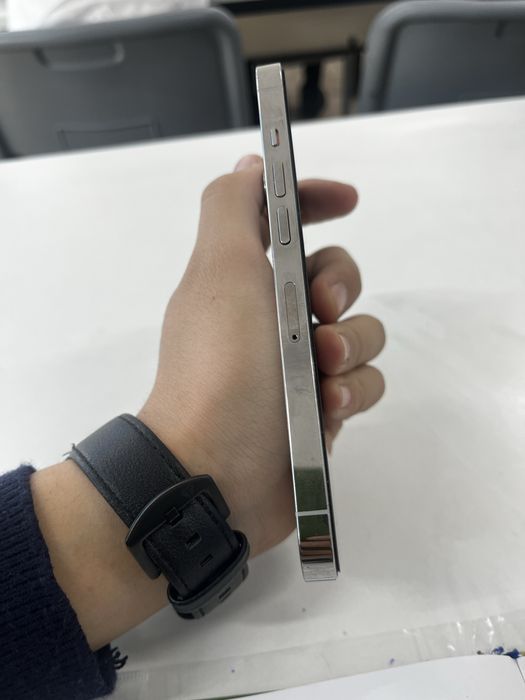 Продам айфон 13 про