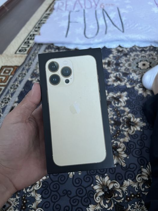 Iphone 13 pro gold