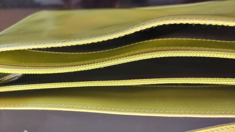 Кожена чанта на FURLA .