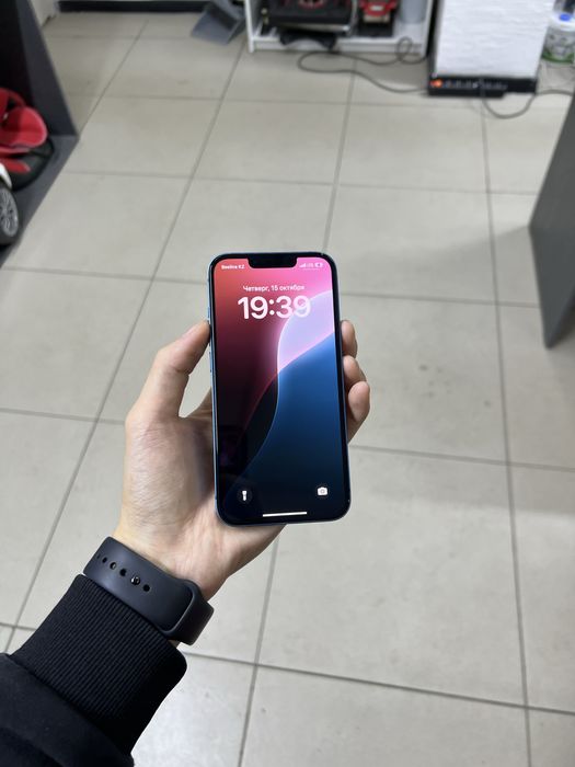 Продам Айфон 13 128gb