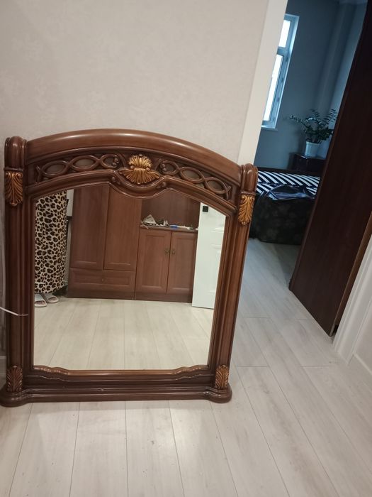 Срочно! Продам  зеркало шикарное 5тыс