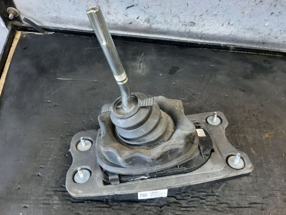 timonerie manuala 2.0 tdi  audi a4 b8 8k 8k0711406  8k0711025r