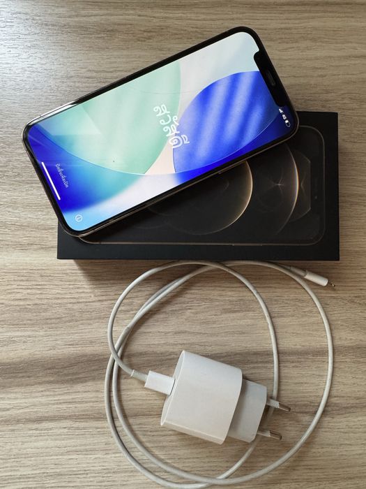 Продам iPhone 12 Pro 128 ГБ